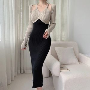 NWOT Knitted cold shoulder color block dress